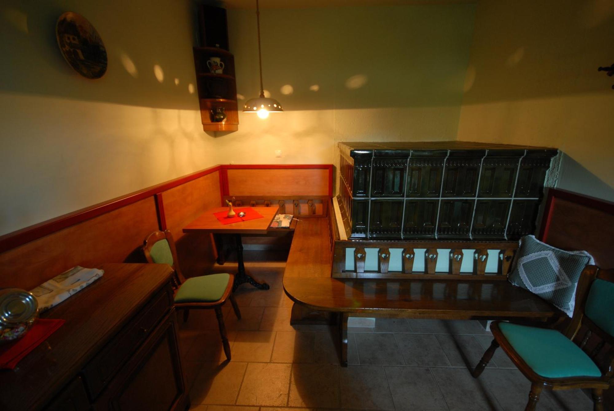Pod Orehi Guest House Loce pri Poljcanah Bagian luar foto