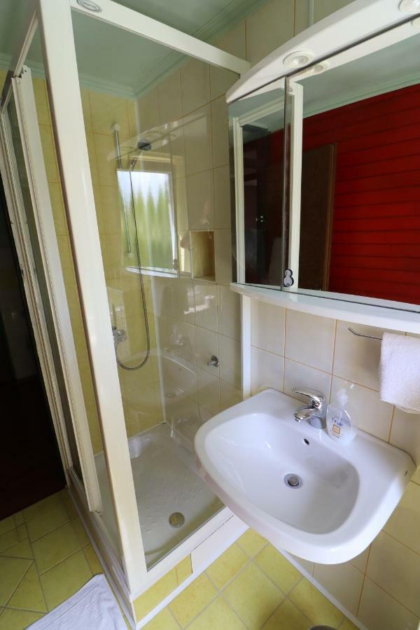 Pod Orehi Guest House Loce pri Poljcanah Bagian luar foto