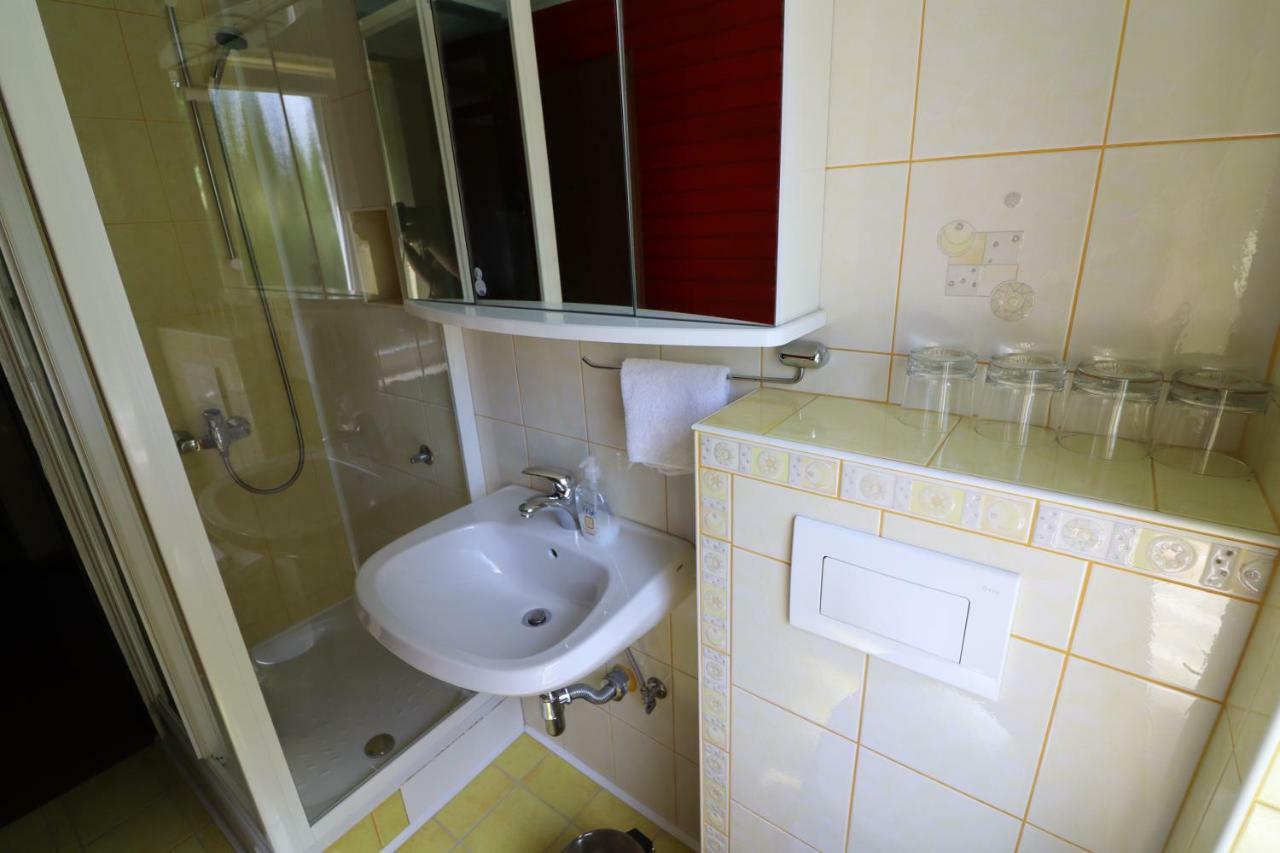 Pod Orehi Guest House Loce pri Poljcanah Bagian luar foto